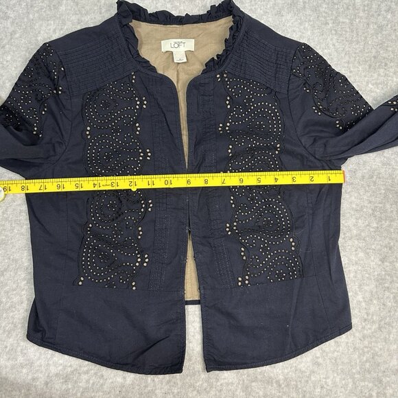 ANN TAYLOR LOFT Blazer Womens 6 Navy Eyelet Ruffle Cropped 3/4 Sleeve Cotton - Picture 4 of 7